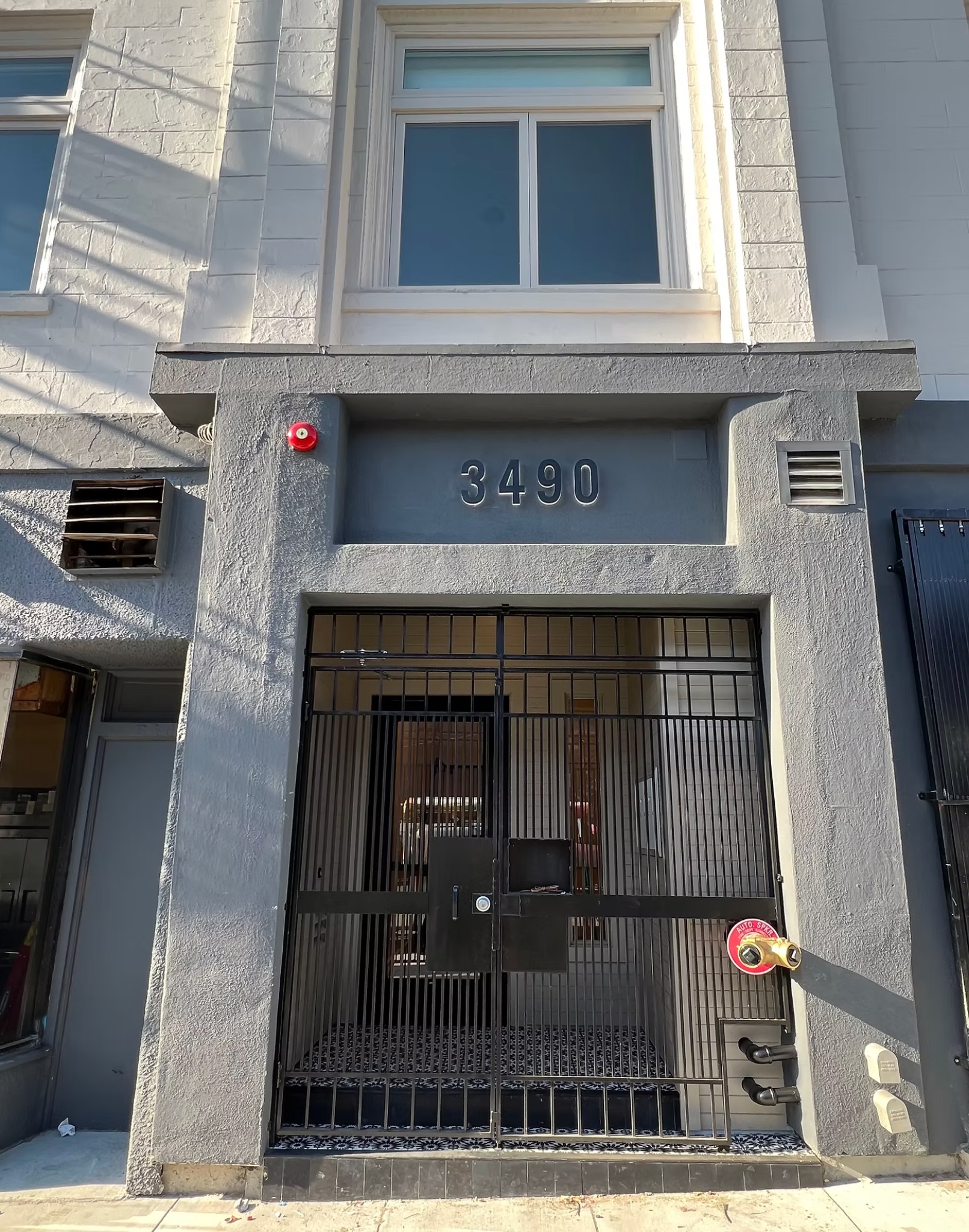 Apartment Building photo 1