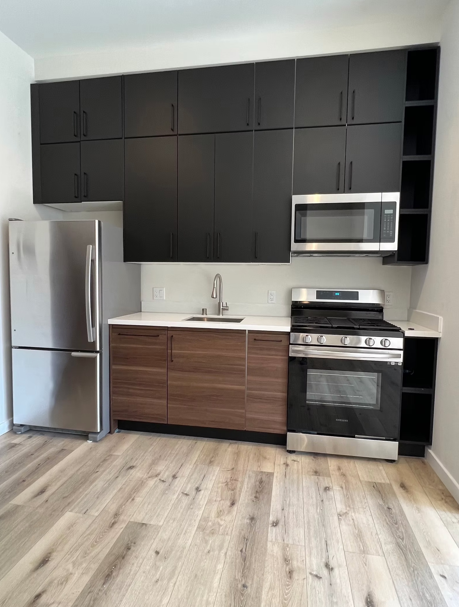 Apartment Building photo 3